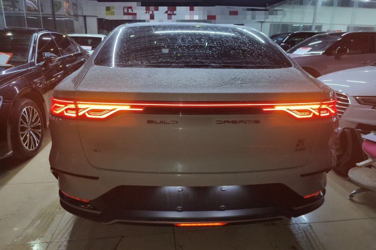 Used BYD Han 2022 EV Genesis Edition 610KM All-Wheel Drive Premium Model
