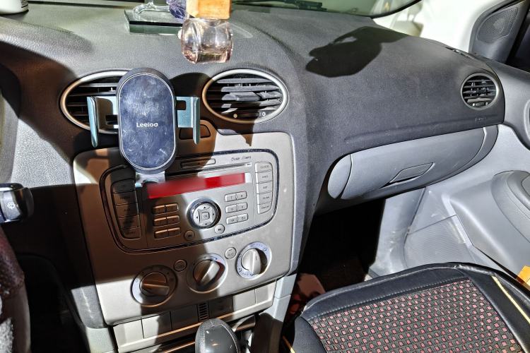 Used Ford Focus 2013 Hatchback Classic 1.8L Automatic Base Model
