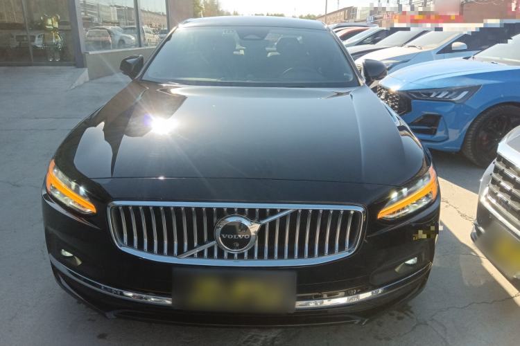 Used Volvo S90 2023 B5 Luxury Smart Edition
