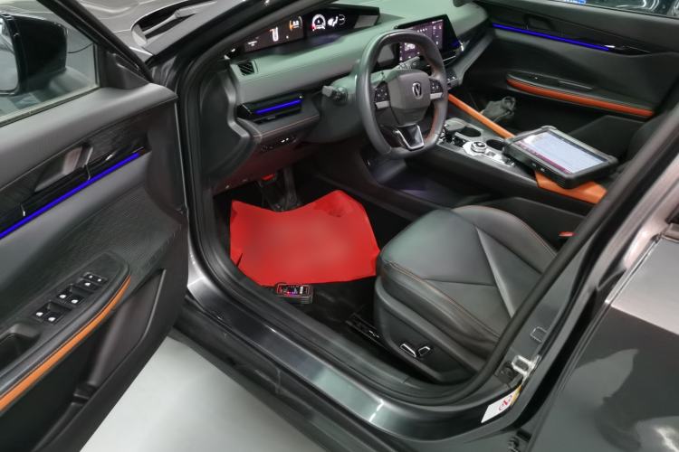 Used Changan UNI-V 2022 1.5T Prestige Version
