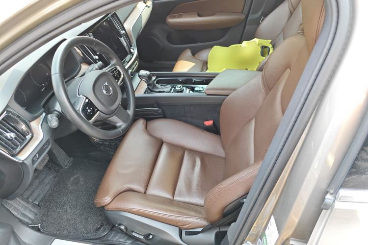 Used Volvo S60 2021 T4 Zhiyuan Luxury Edition
