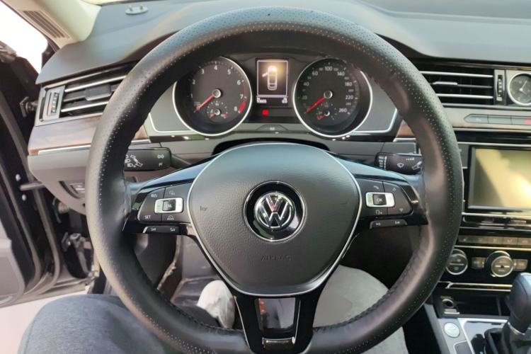 Used Volkswagen Magotan 2018 Facelift 330TSI DSG Luxury Model
