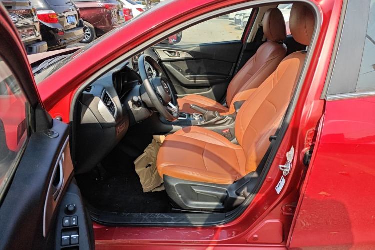 Used Mazda Mazda 3 Axela 2017 Hatchback 1.5L Automatic Comfort Model Emission Standard China V
