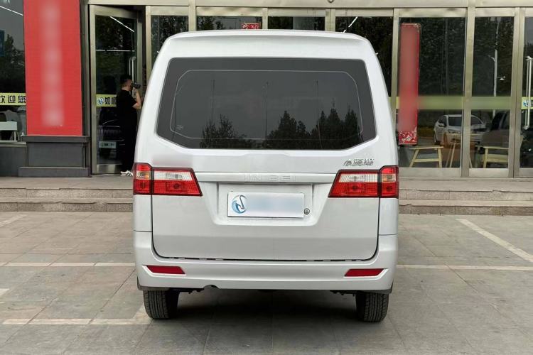Used Jinbei Hiace X30 2024 1.5L Champion Edition Passenger Vehicle 5/6/7 Seats
