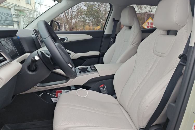 Used BYD Yuan UP 2025 Intelligent Driving Version 401 KM Dynamic Edition