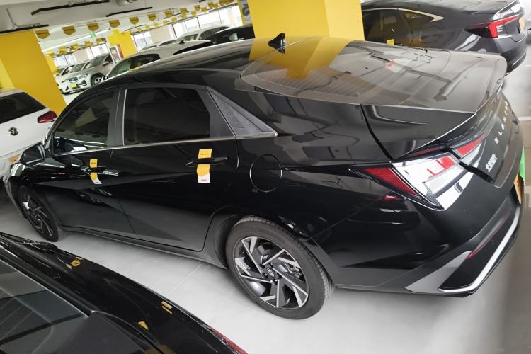 Used Hyundai Elantra 2023 1.5L CVT GLX Elite Edition
