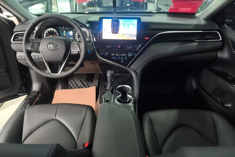 Used Toyota Camry 2021 2.0G Luxury Edition
