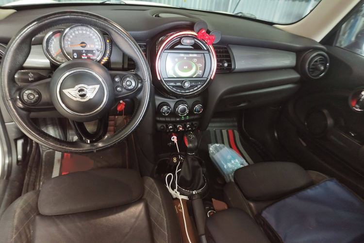 Used  MINI 2016 1.5T COOPER
