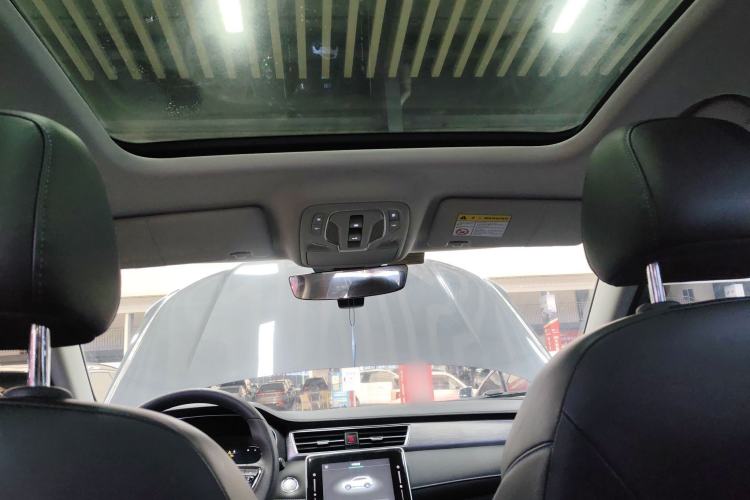 Used Roewe RX5 2023 PLUS 330TGI Automatic Trendsetting Smart Edition
