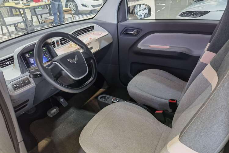 Used Wuling Hongguang MINIEV 2022 Macaron Premium Model – Lithium Iron Phosphate
