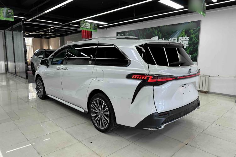 Used Toyota Granvia 2023 2.5L Hybrid Comfort Edition