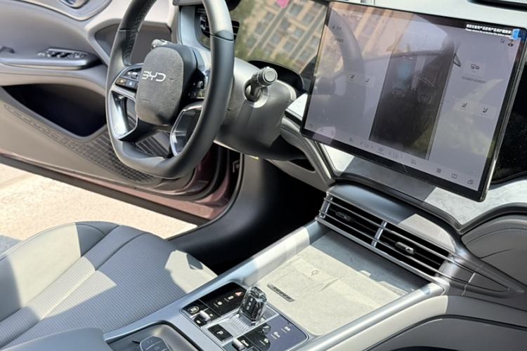 Used BYD Seal 2024 HONOR Edition DM-i 1.5L 121km Luxury Model
