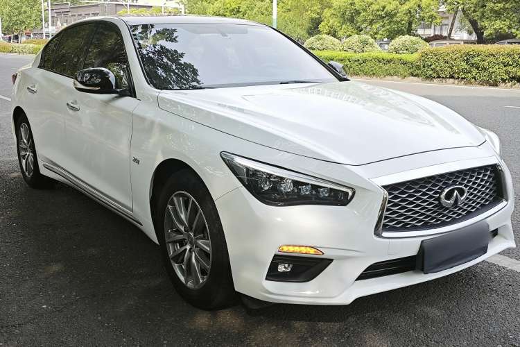 Used Infiniti Q50L 2018 2.0T Comfort Edition China VI Standard
