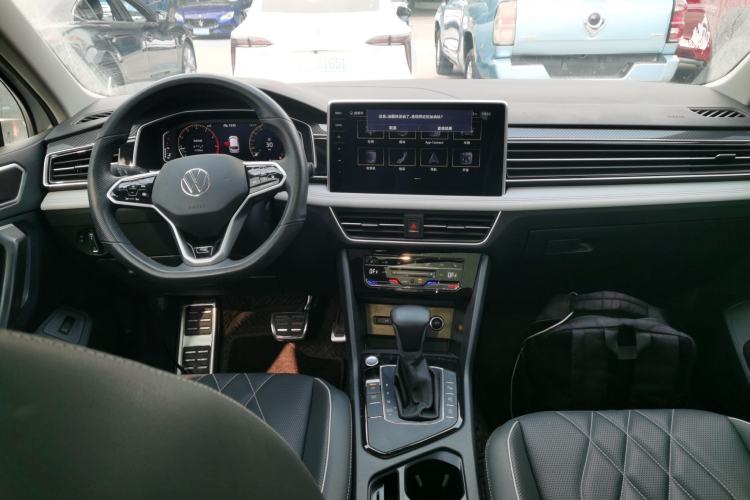 Used Volkswagen Tiguan L 2022 330TSI Automatic Two-Wheel Drive R-Line Enhanced Edition
