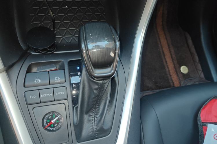 Used Toyota Wildlander 2024 2.0L CVT Two-Wheel Drive Leading Edition