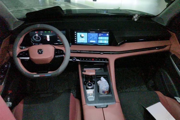 Used Changan CS75 PLUS 2023 3rd Generation 1.5T Automatic Prestige Model
