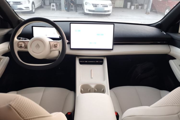 Used Baojun Yunhai 2024 140km Plug-in Hybrid Version
