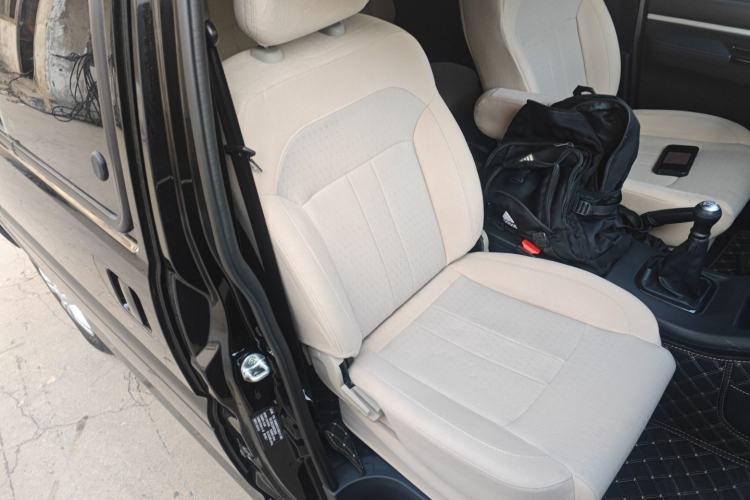 Used FORTHING Lingzhi 2023 M5 1.6L Utility Model 7 Seats