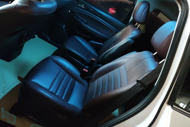 Used Changan Lingxuan 2017 1.6L Manual Elite Model
