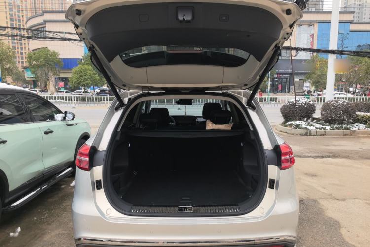 Used Hongqi HS5 2022 Facelifted Version 2.0T Smart Connect Flagship All-Wheel-Drive Edition
