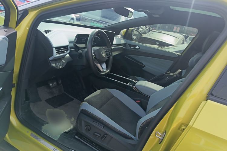 Used Volkswagen ID.4 X 2022 Smart Enjoyment Long-Range Edition