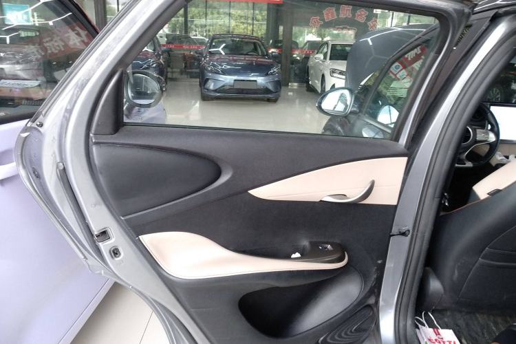 Used BYD Dolphin 2023 420 km Fashion Edition
