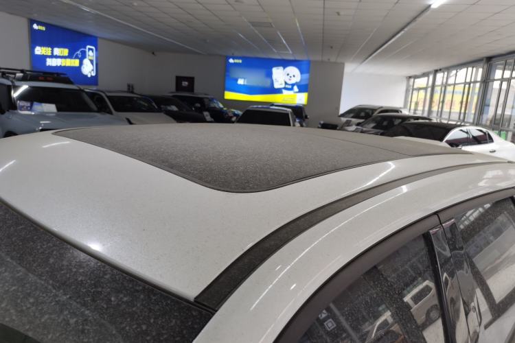 Used Changan UNI-Z New Energy 2024 Blue Whale Smart Electric iDD 125km Beyond Edition