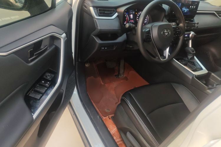 Used Toyota RAV4 2024 2.0L CVT Two-Wheel Drive Urban Edition
