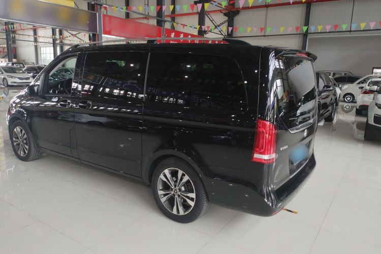 Used Mercedes-Benz V-Class 2018 V 260 Avantgarde Edition China VI
