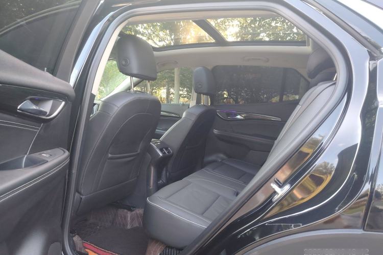 Used Buick Envision 2023 Encore S 552T Two-Wheel Drive Luxury Model
