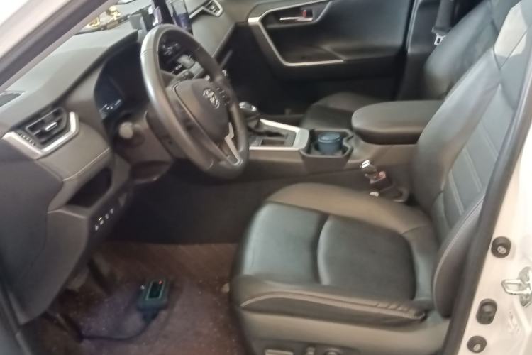 Used Toyota RAV4 2023 2.0L CVT Two-Wheel Drive Fashion Plus Edition