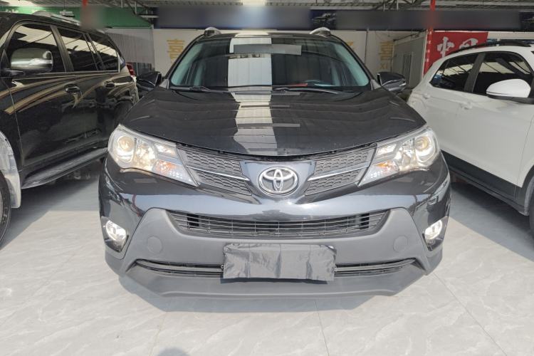 Used Toyota RAV4 2015 2.0L CVT Two-Wheel Drive Fashion Edition