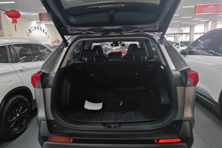 Used Toyota RAV4 2020 Dual-Motor 2.5L E-CVT Four-Wheel Drive Flagship Edition
