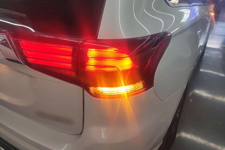 Used Mitsubishi Outlander 2021 Revised Version 2.0L Two-Wheel Drive Comfort Edition 5 Seats
