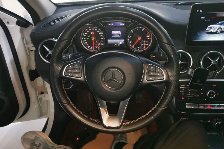 Used Mercedes-Benz GLA 2018 GLA 200 Fashion Model
