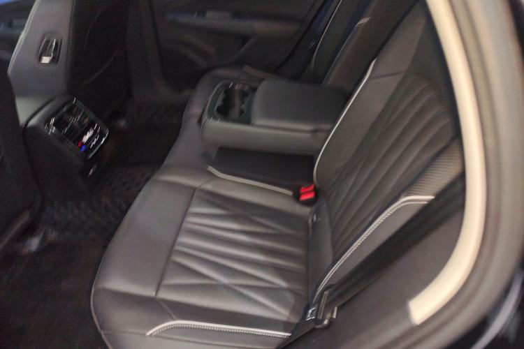 Used Volkswagen Passat 2023 330TSI Luxury Edition
