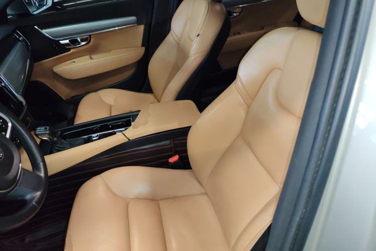 Used Volvo S90 2018 T4 Zhiyi Edition
