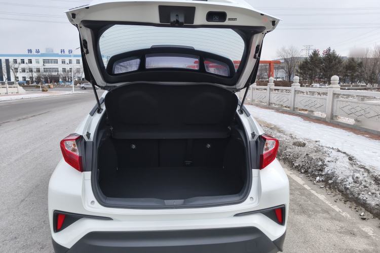 Used Toyota IZOA 2021 2.0L Yichi SPORT
