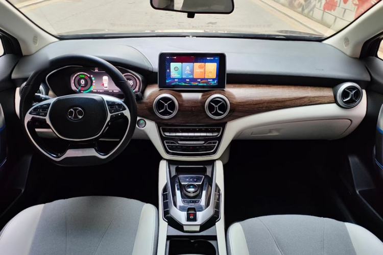 Used BAIC Beijing EU5 2018 R500 Smart Wind Edition