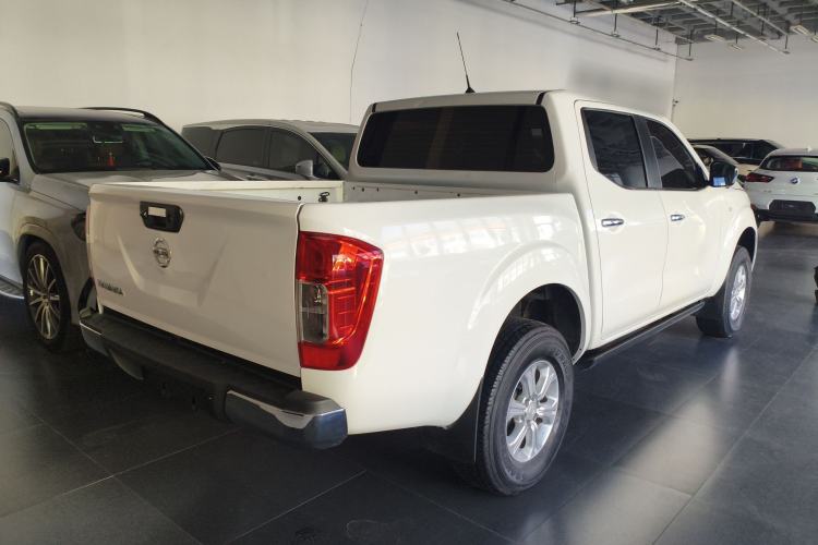 Used Nissan Navara 2017 2.5L Automatic 4x4 Luxury Edition QR25
