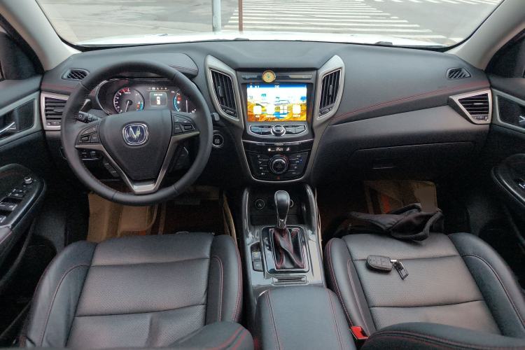 Used Changan CS75 2017 Shangkui Edition 1.5T Automatic Fengxiang Model
