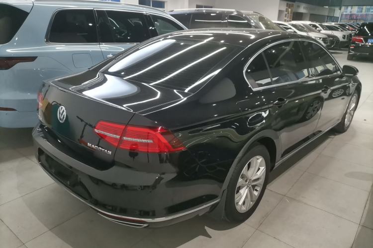 Used Volkswagen Magotan 2018 Facelift 330TSI DSG Luxury Model
