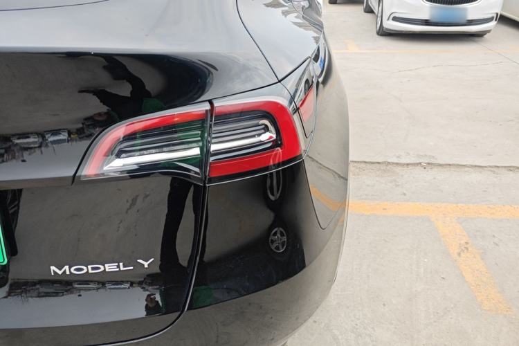 Used Tesla Model Y 2022 Rear-Wheel-Drive Version
