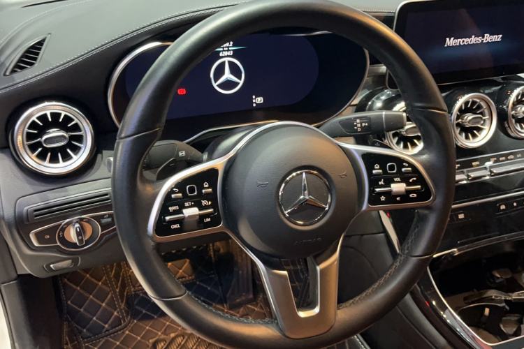 Used Mercedes-Benz GLC Coupe 2022 Refreshed GLC 260 4MATIC Coupe SUV
