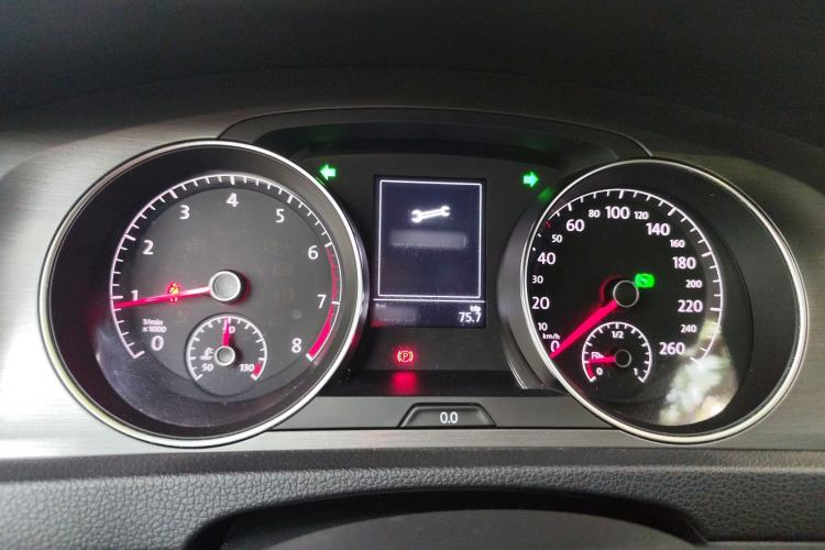 Used Volkswagen Golf 2016 230TSI Automatic Comfort Version
