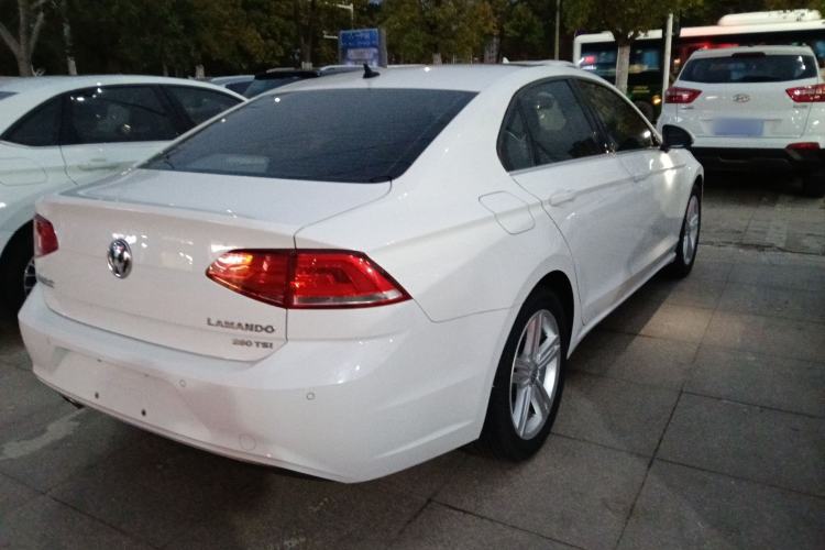 Used Volkswagen Lamando 2018 280TSI DSG Comfort Edition
