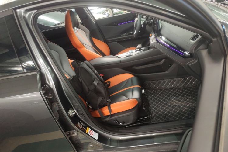 Used Changan UNI-V 2024 1.5T Prestige Sport Edition
