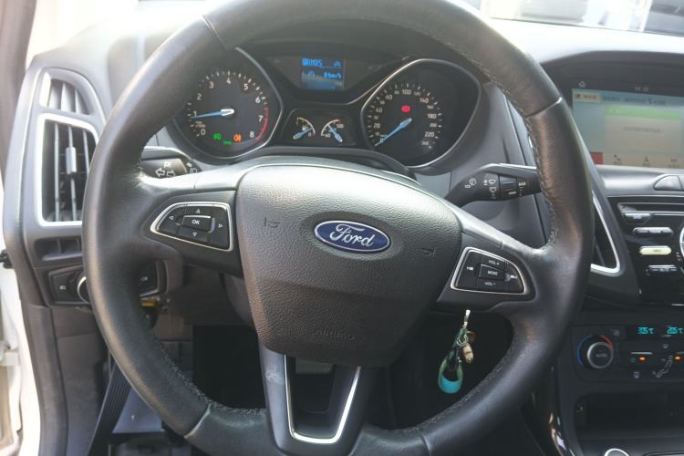 Used Ford Focus 2018 Sedan Classic EcoBoost 125 Automatic Supercharged Style SmartDrive Edition