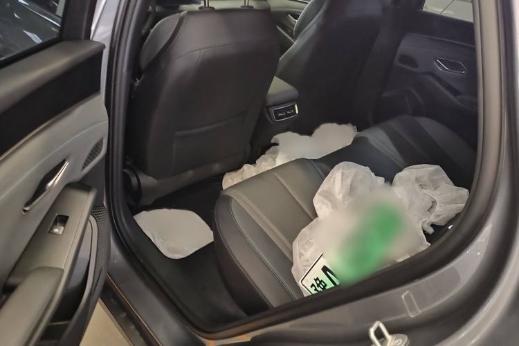 Used BYD Qin L 2025 DM-i Smart Drive 80KM Leading Model