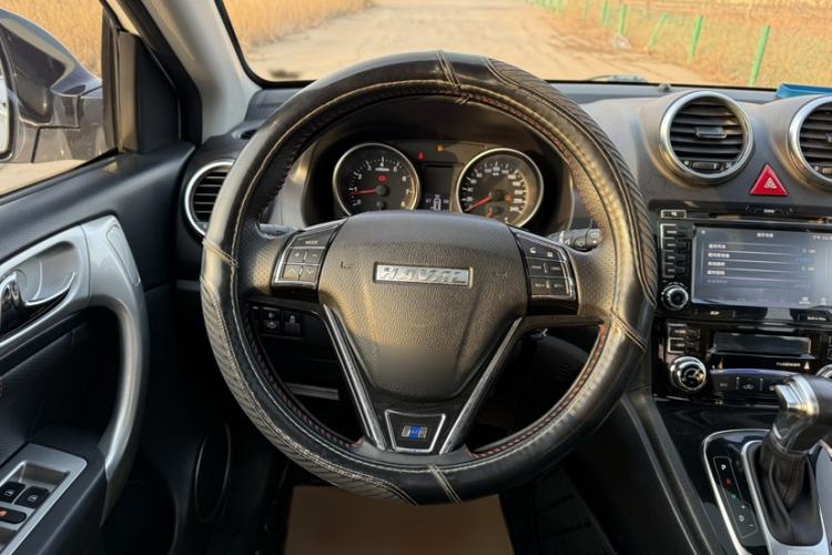 Used Haval H6 2016 Upgraded Model 1.5T Automatic Two-Wheel Drive Elite Version
